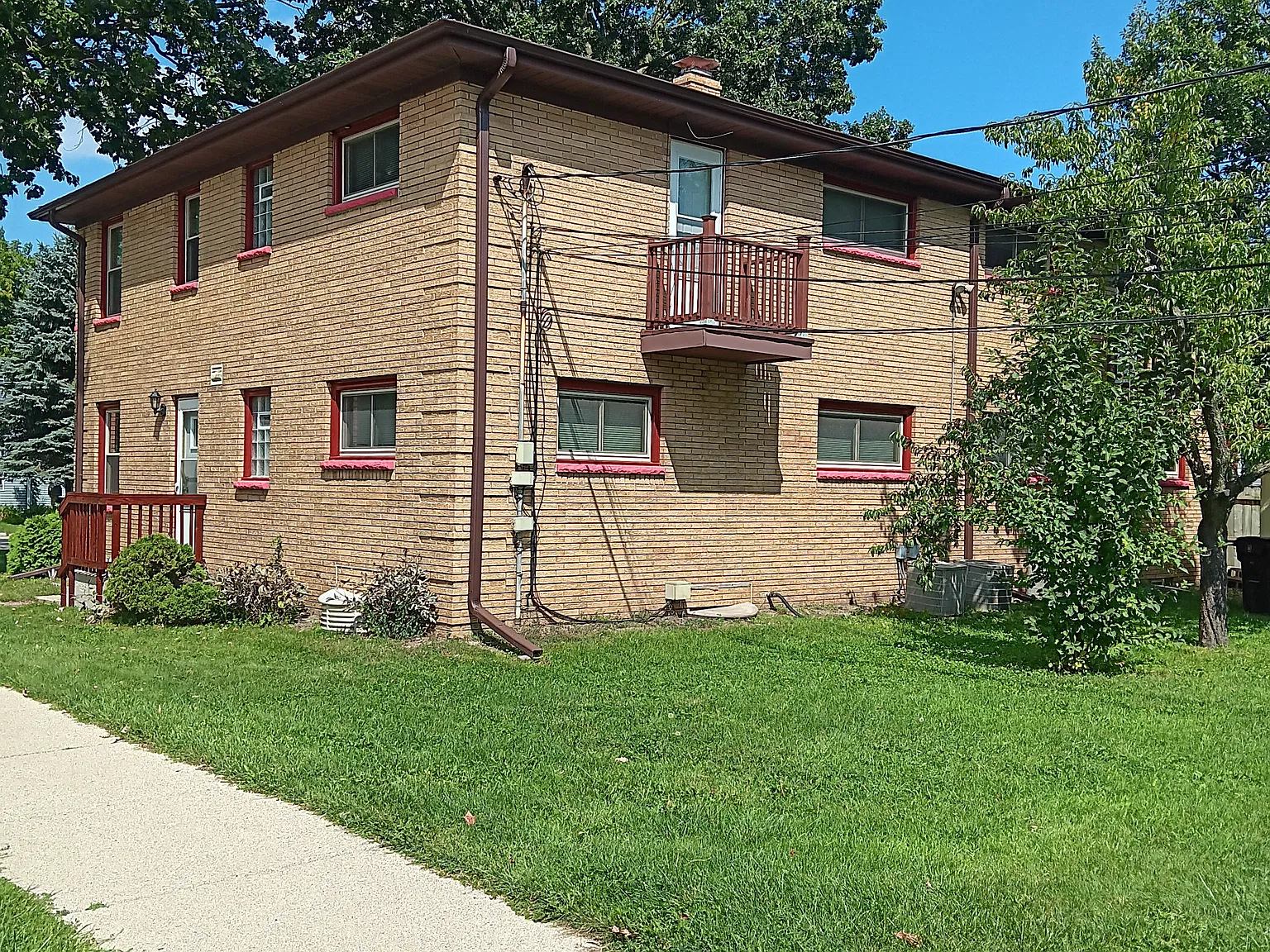 829 Lakeview Ave — Photo 3