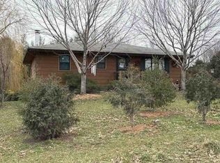 1206 Park Ave, Center Point, IA 52213