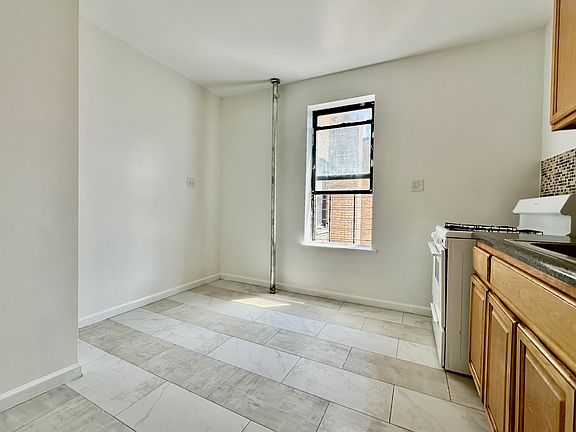 2nd image of 560 Isham St APT 5F