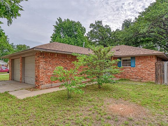 2nd image of 1540 Bradley Pl