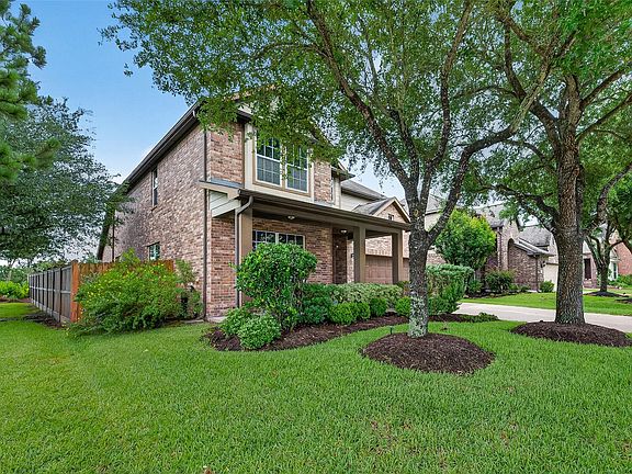 4th image of 4103 Misty Waters Ln