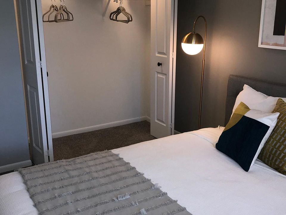 6723 Alpine Ln Westmont, IL Zillow Apartments for Rent in Westmont