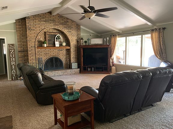 2nd image of 306 Parkwood Ln