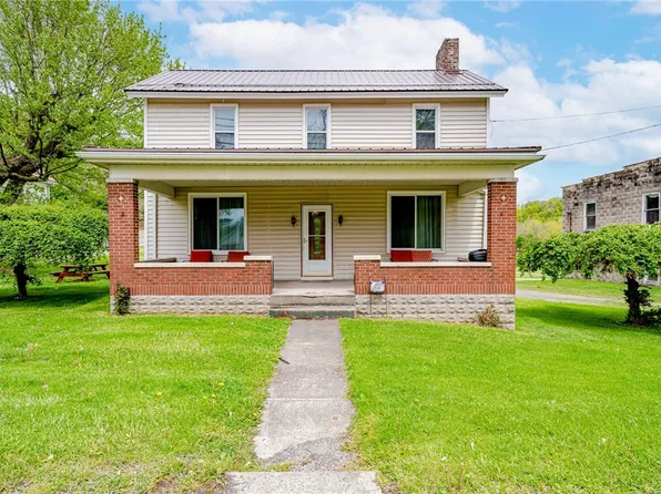 2375 Mount Pleasant Rd, Ruffs Dale, PA 15679