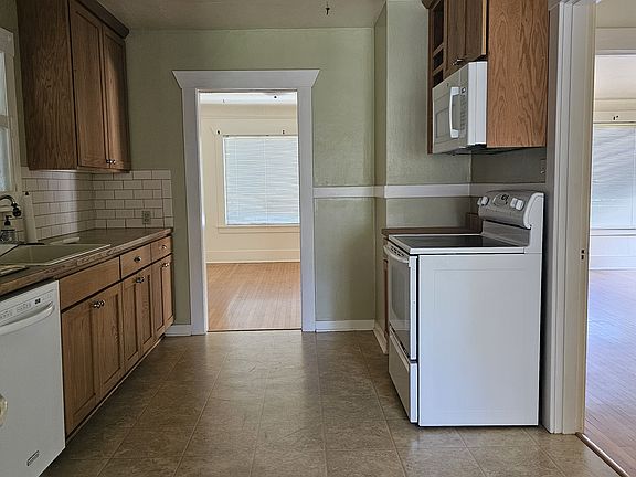 5th image of 6053 25th Ave NE