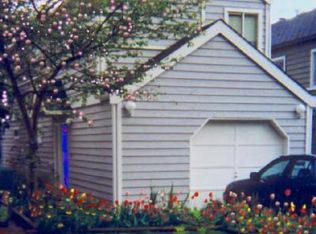 406 26th Ave E, Seattle, WA 98112