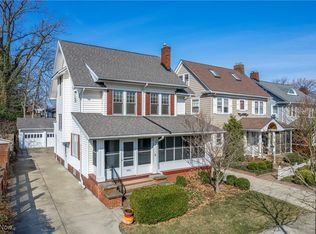 1084 Sylvan Ave, Lakewood, OH 44107
