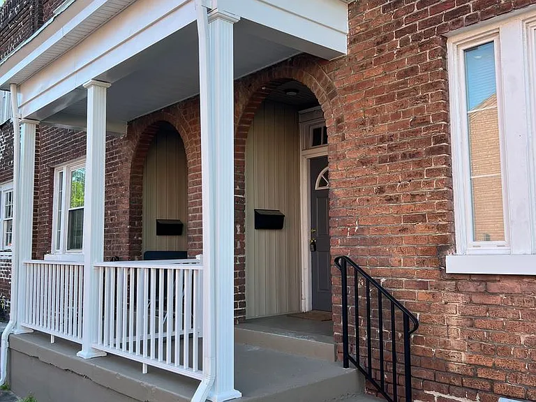 117 S Stafford Ave — Photo 1