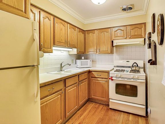 5th image of 7650 W Altgeld St APT 411