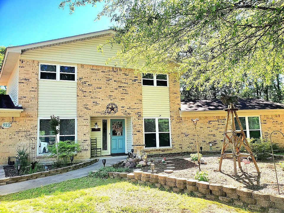 1st image of 912 Wildwood Dr