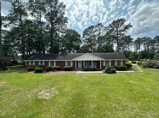 88 Clifton Rd, Baxley, GA 31513