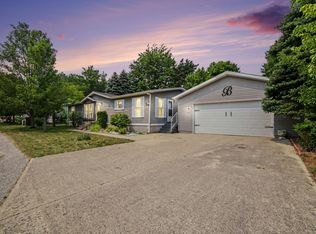 3628 W Forest Hill Cir, Ludington, MI 49431