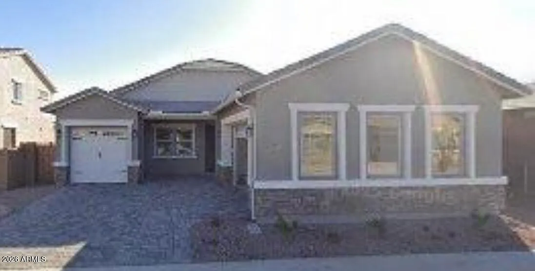 4 bed, 3.0 bath, 2260 sqft, $3,000 — Photo 1