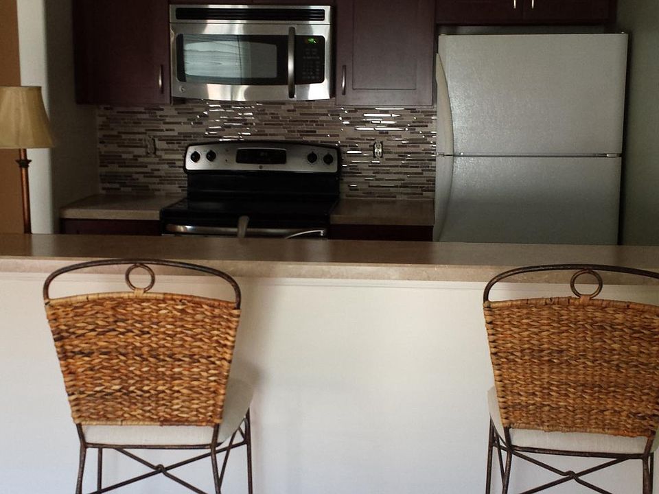 kitchen breakfast bar