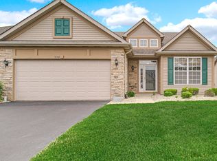 952 Portrait Pl, Dyer, IN 46311