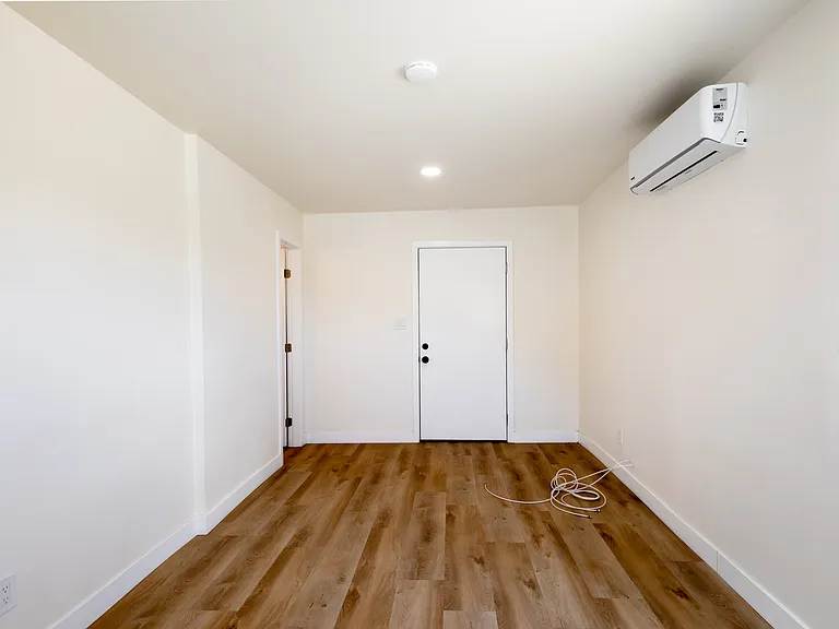 6563 Oasis Ave #4 — Photo 6