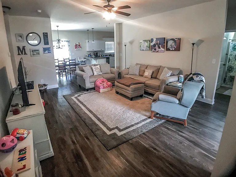 311 Tryon Pl — Photo 3