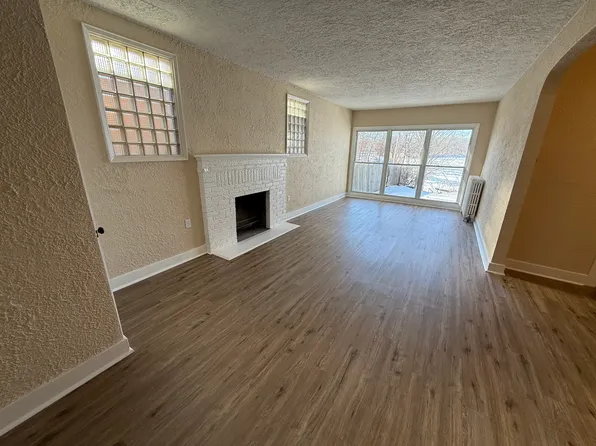 642 Water St APT 1, Hobart, IN 46342