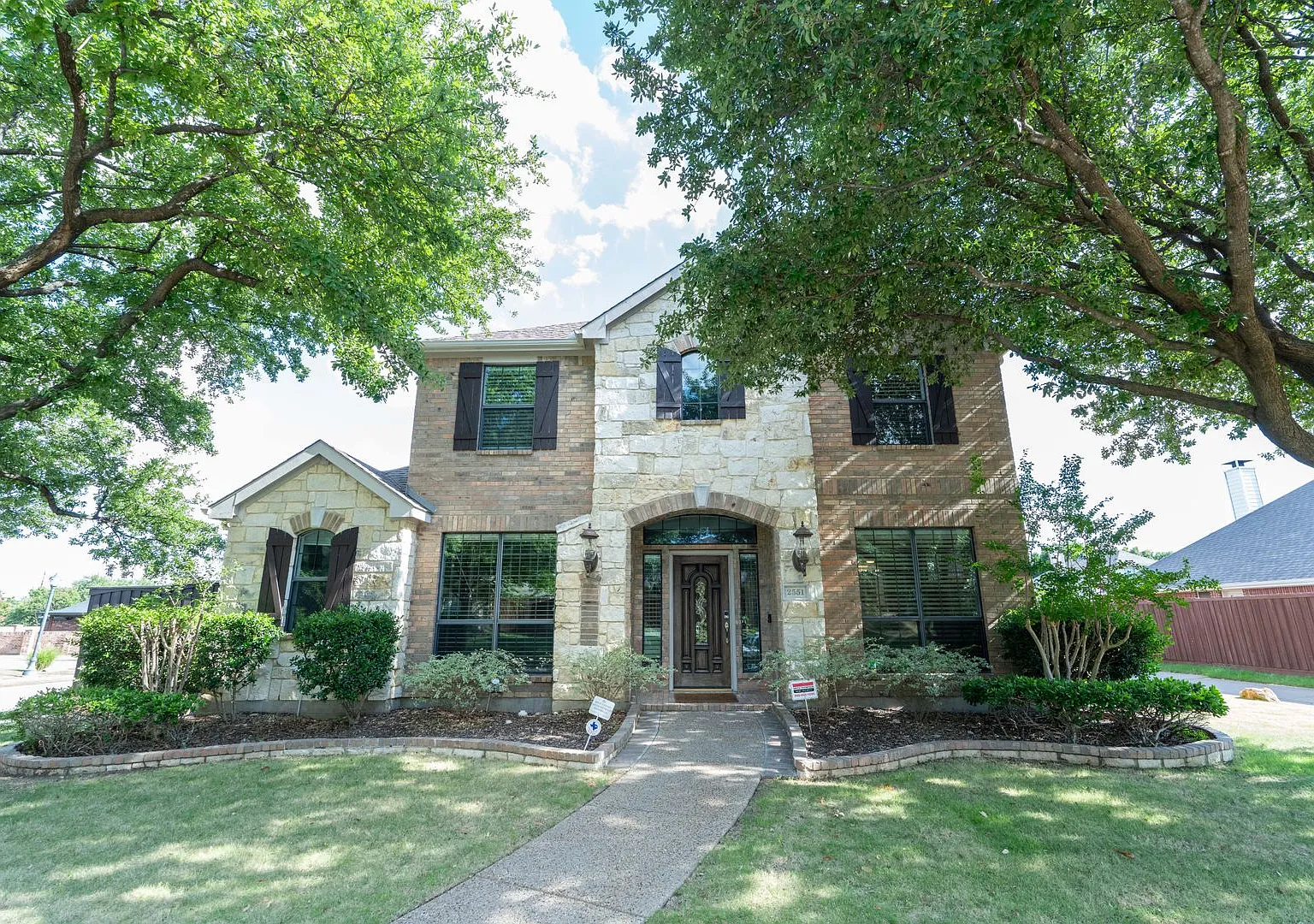 Exceptional 4-Bedroom Home in Prime Frisco Location — Photo 1