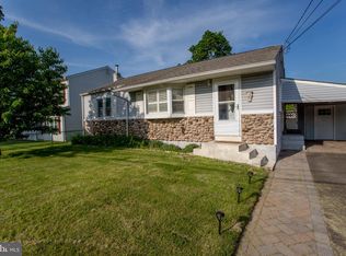 415 Grant Ave, Croydon, PA 19021