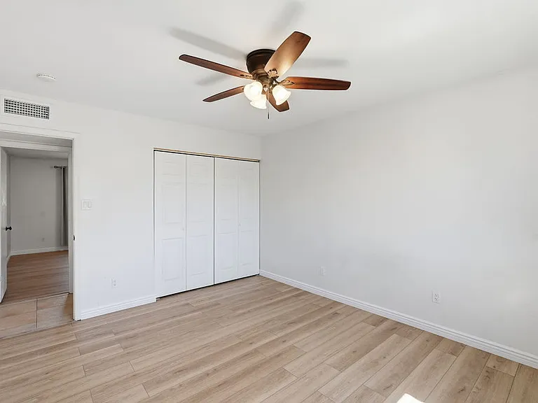 3215 S Kachina Dr — Photo 26
