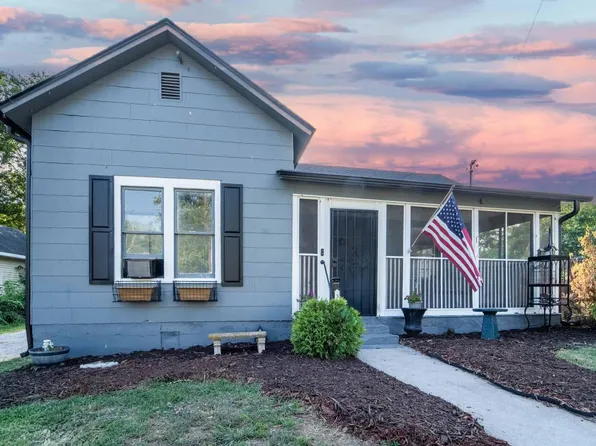 303 N Calhoun Avenue, Ash Grove, MO 65604