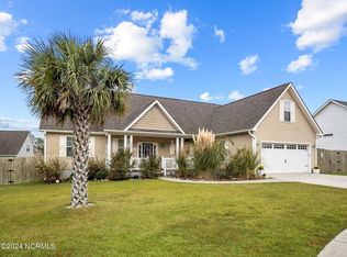 504 Diamond Ridge Ct, Hubert, NC 28539