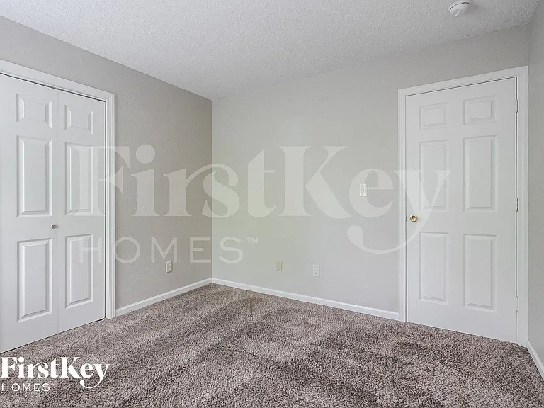 7222 Mars Dr — Photo 9