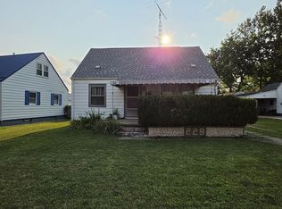229 N Gladstone Ave, South Bend, IN 46619