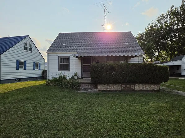 229 N Gladstone Ave, South Bend, IN 46619