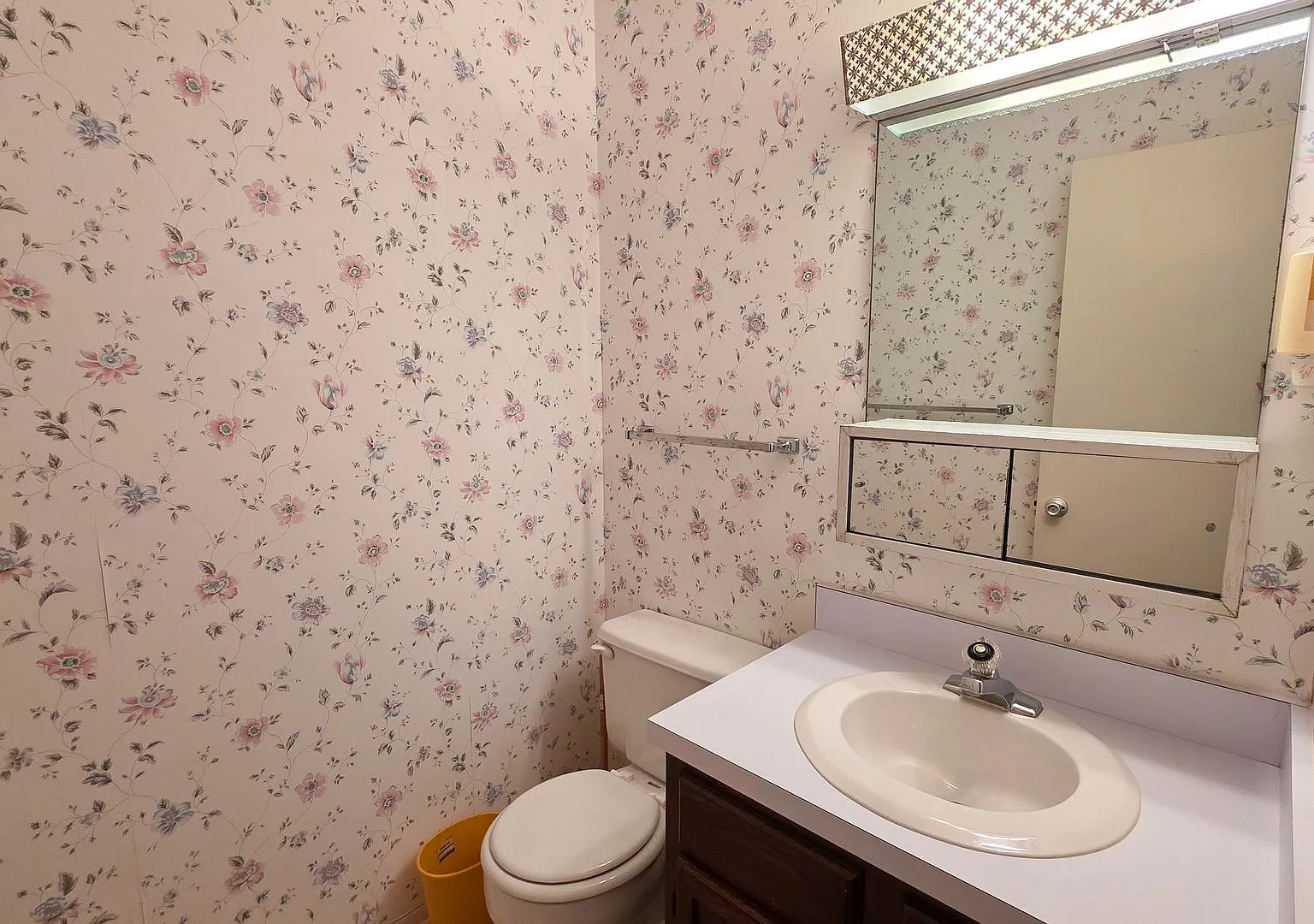 Vista Royal - 2nd Floor — Photo 4