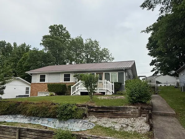 1305 Benton Ave, Neosho, MO 64850