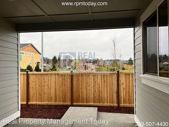 5th image of 3125 14th Ave NW
