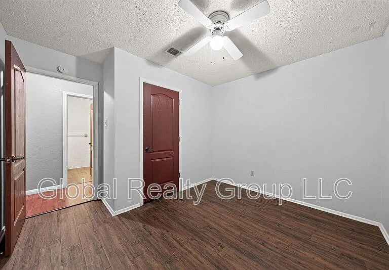 138 Bobolink Dr — Photo 18