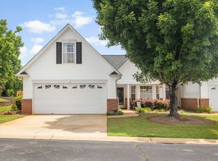 25 Cedar Rock Dr, Greer, SC 29650