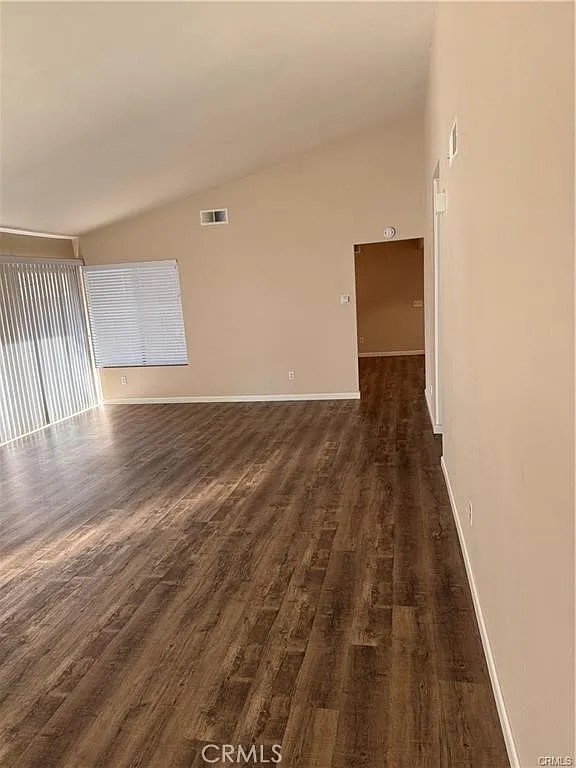 4 bed, 1762 sqft, $3,200 — Photo 4