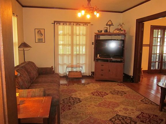 5th image of 1228 Saint Vincents Ave
