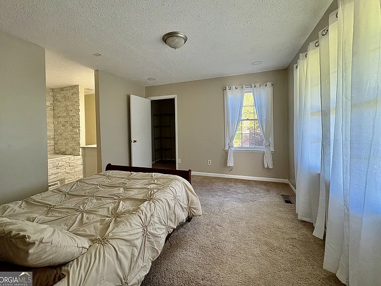 117 Laura Ln — Photo 8