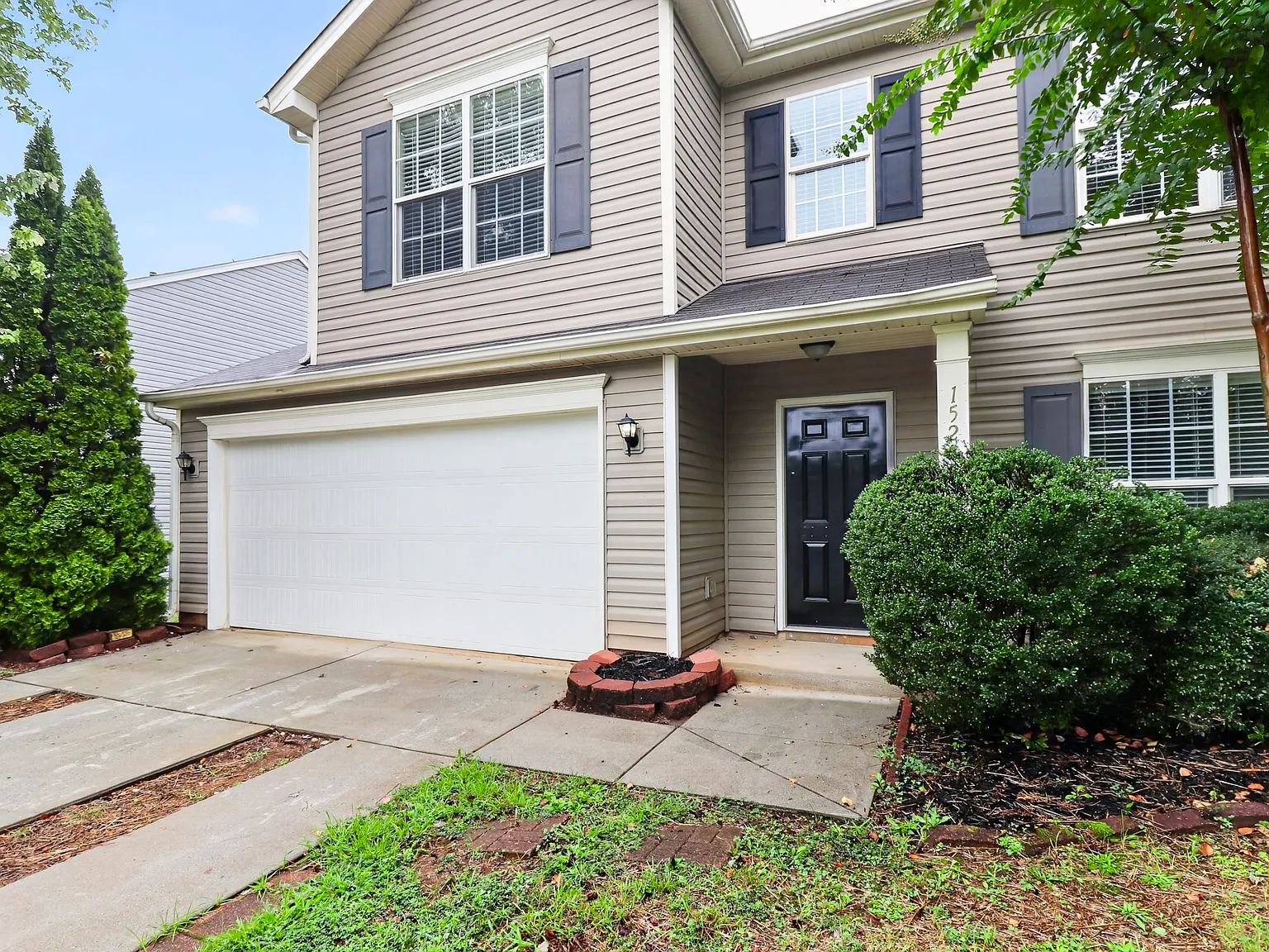 4 bed, 1583 sqft, $2,500 — Photo 2