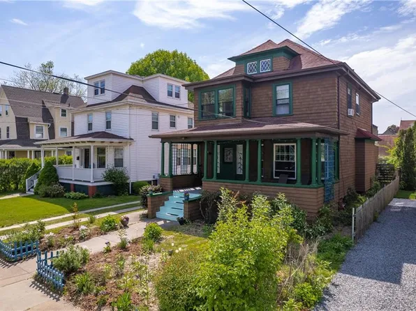 134 Arnold Ave, Cranston, RI 02905