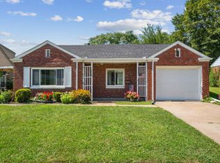 2065 Ogilby Rd, Dubuque, IA 52001