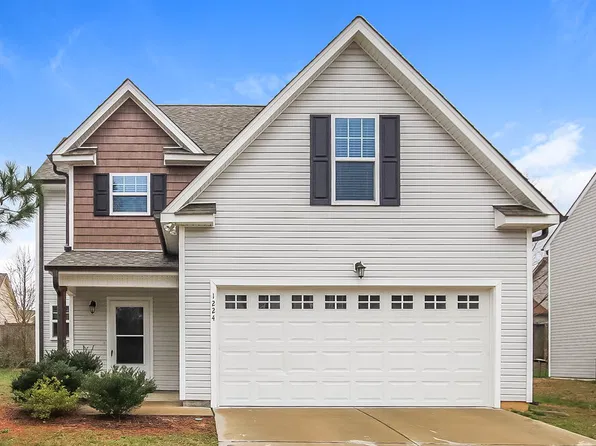 1224 Braemar Highland Dr, Zebulon, NC 27597