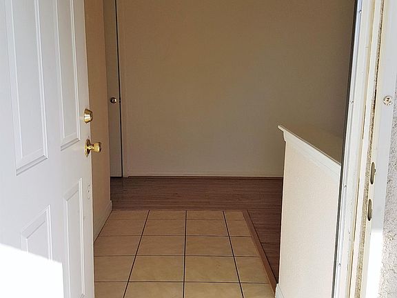 4th image of 15618 Mojave St