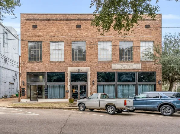 515 College St APT H, Columbus, MS 39701