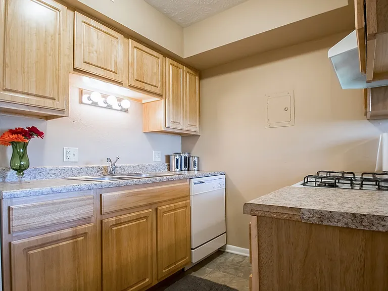 Sunset Ridge Townhomes — Photo 23