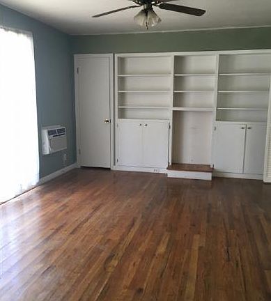 3rd image of 124 Highland Dr