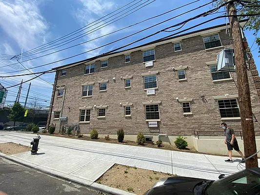 Rented by Global Connect Realty  | media 1