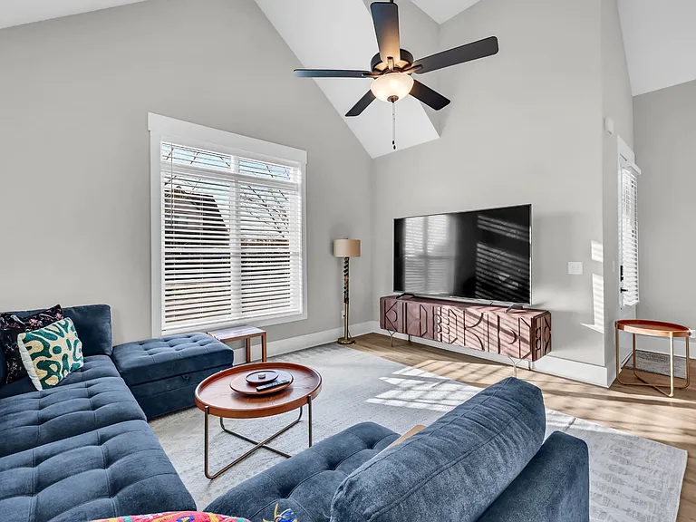 1372 Hicks Edgen Rd — Photo 16