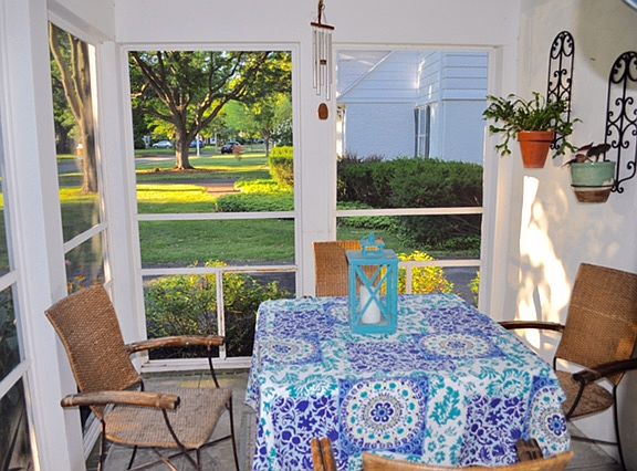 Screened-in porch