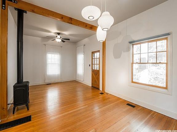 3rd image of 429 N H St